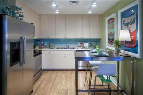 Large Kitchen Large Kitchen