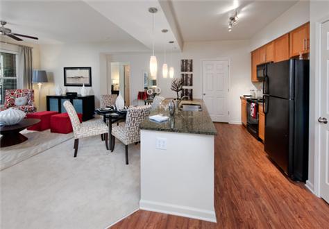 Fully equipped with chef's island providing extra storage Fully equipped with chef's island providing extra storage