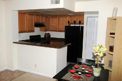 Open kitchen design for easy transition Open kitchen design for easy transition