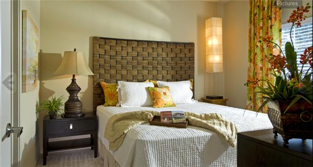 Spacious bedroom Spacious bedroom