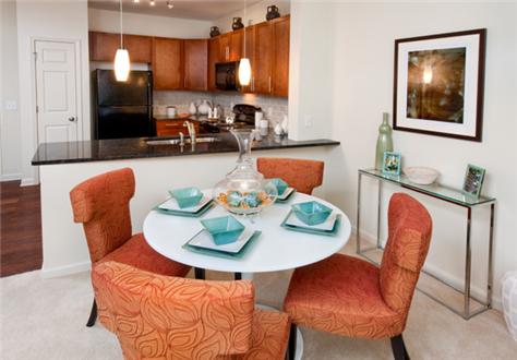 Apartments feature 9' ceilings in every room Apartments feature 9' ceilings in every room