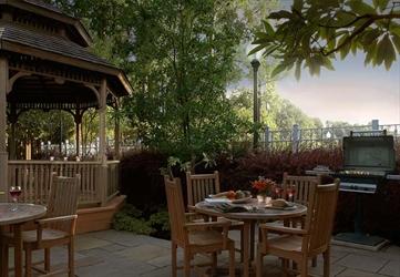 Gracious outdoor living Gracious outdoor living