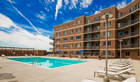 Sparkling Pool Sparkling Pool