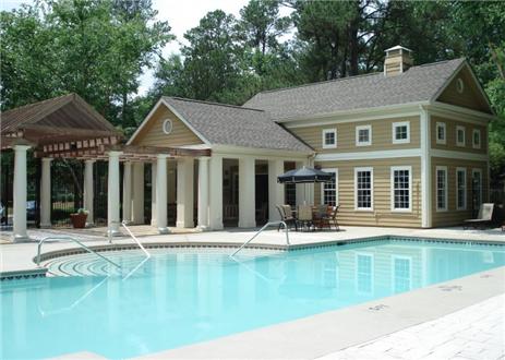 Two resort pools (one heated during winter) Two resort pools (one heated during winter)