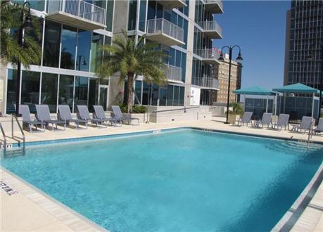 Relax in the sun on the sundeck Relax in the sun on the sundeck