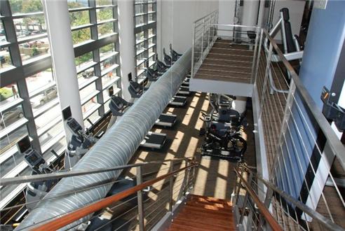 2 Level Gym
