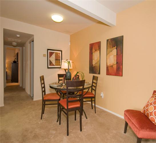Dining Area Dining Area
