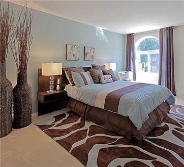 Spacious bedrooms with ample natural sunlight Spacious bedrooms with ample natural sunlight