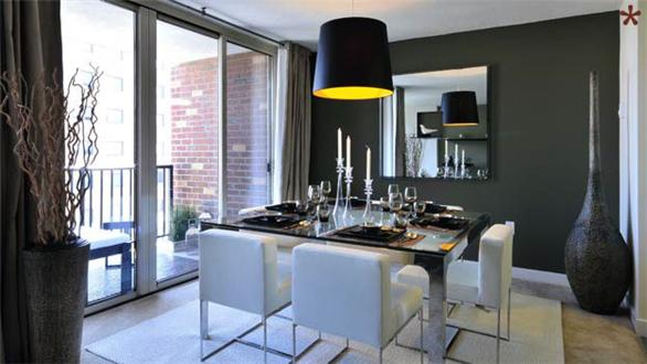 Open dining area and balcony