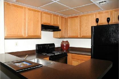 Ample counter and cabinet space Ample counter and cabinet space