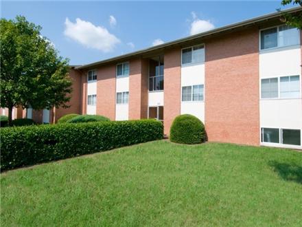 Beautifully landscaped community Beautifully landscaped community