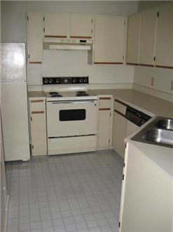 Kitchen-Traditional Unit