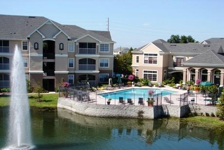 Stunning lake and pool views Stunning lake and pool views