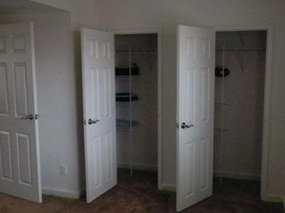 Ample amounts of closet space Ample amounts of closet space
